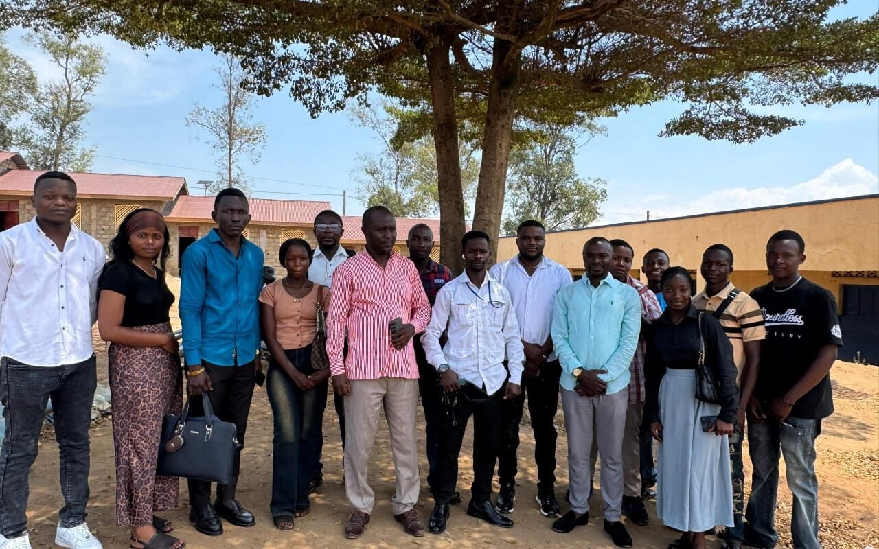 Bunia : des anciens élèves de Kabengele appuient leur école en kits d’hygiène